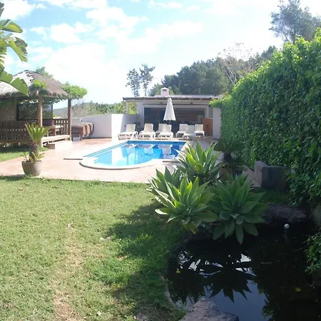 Villa Pinato Cala Llonga (Ibiza)